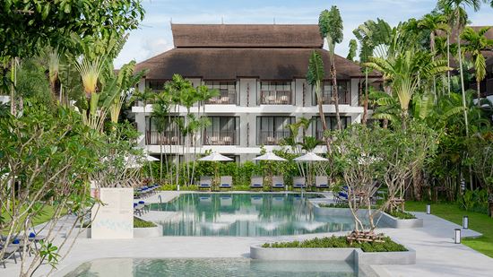 Garden Wing Swimming Pool