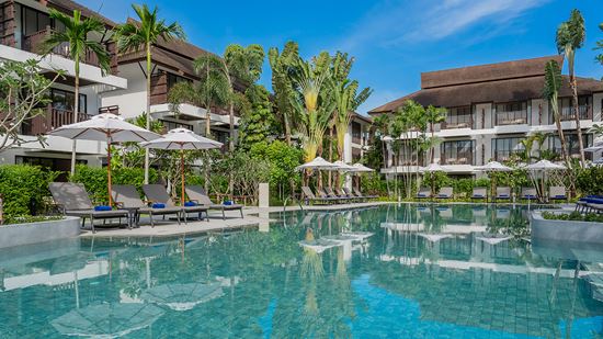 Garden Wing swimming pool