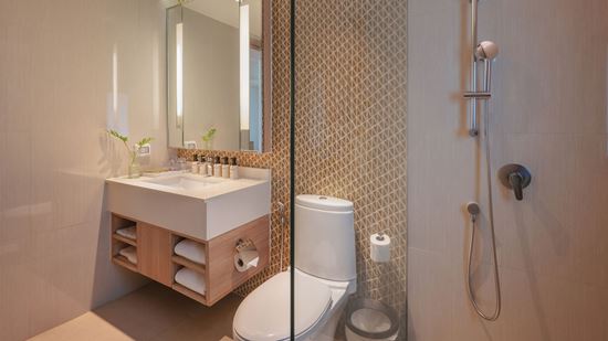 Bathroom in Two Bedroom Family Suite Pool View