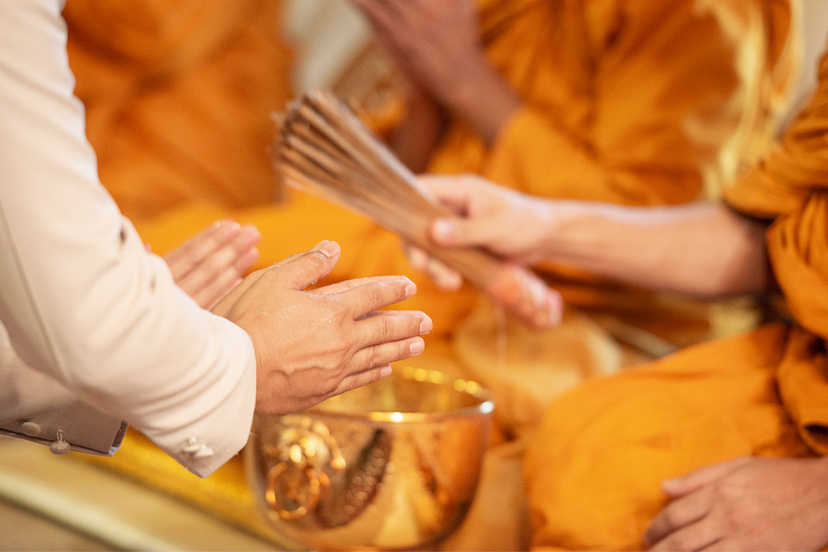 Monk Ceremony - 芭堤雅阿瑪瑞度假酒店