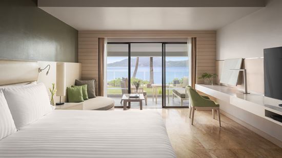 One Bedroom Deluxe Suite Ocean Front Balcony