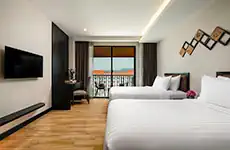 Superior City View with Balcony